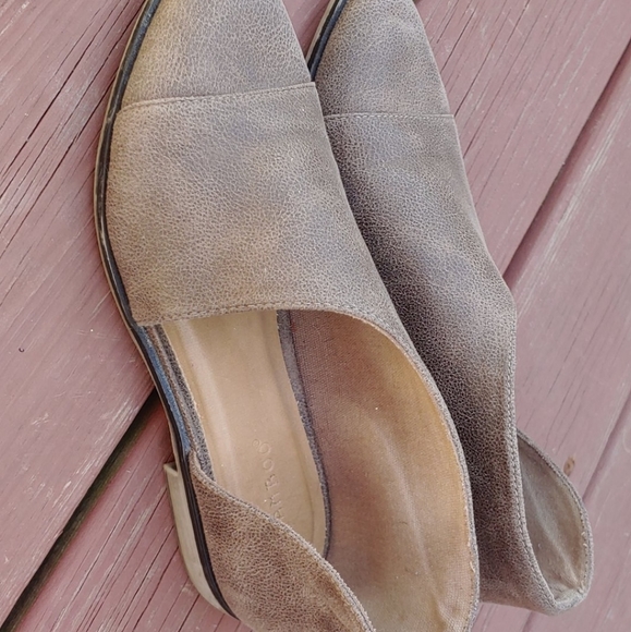 Side cut pointed flats - Picture 3 of 3